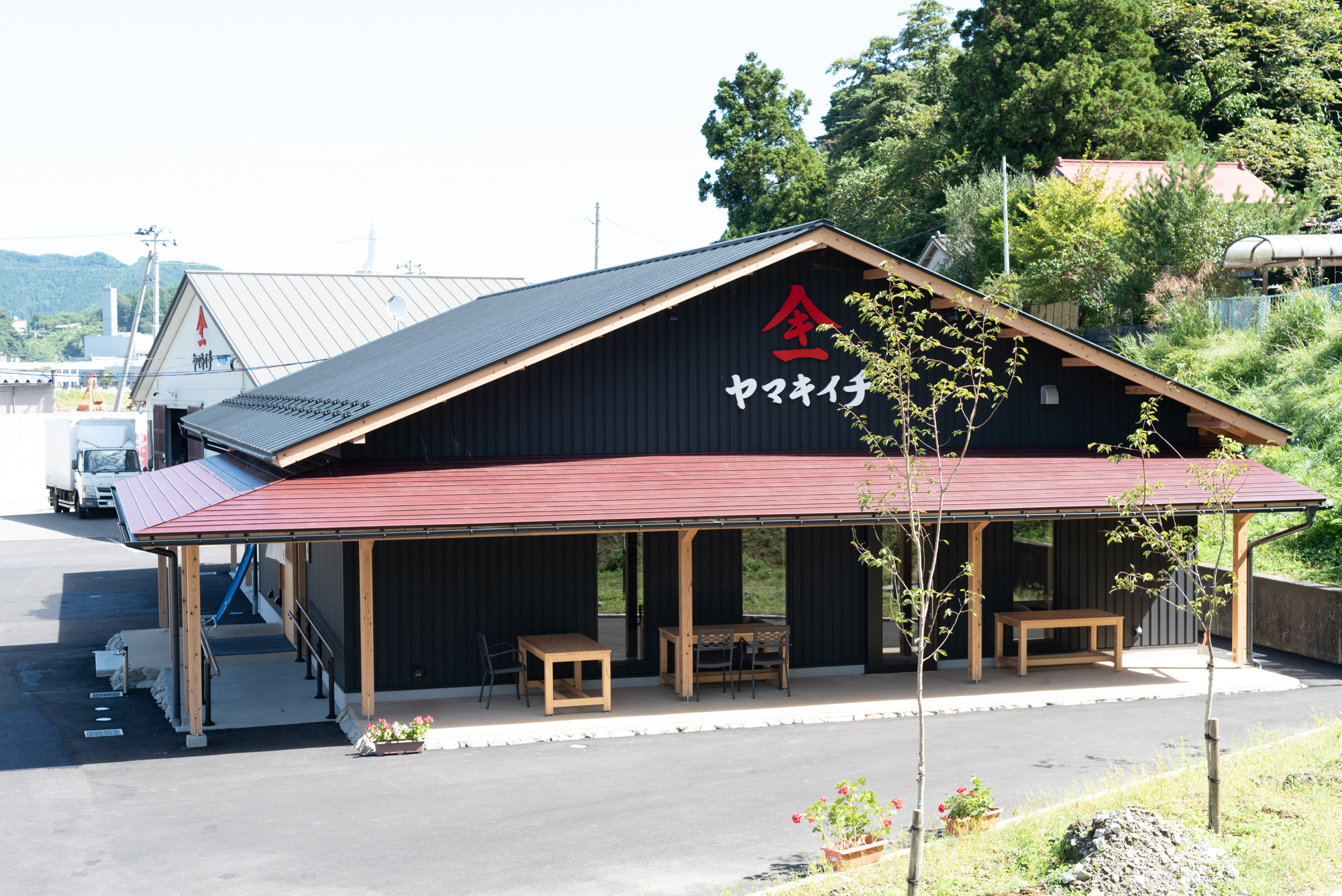 お食事処＜与助＞　４月の営業日